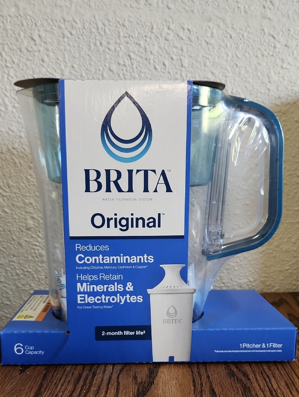 Brita Water Filteration Pitcher with Blue Handle New In Package